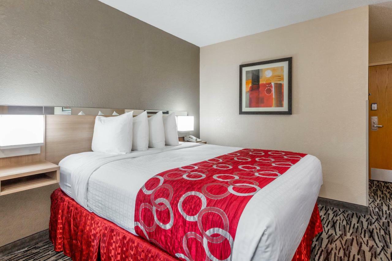 Microtel Inn & Suites By Wyndham Charleston Exterior foto